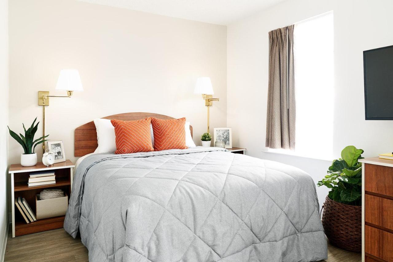 Intown Suites Extended Stay Lewisville Tx - East Corporate Drive Εξωτερικό φωτογραφία